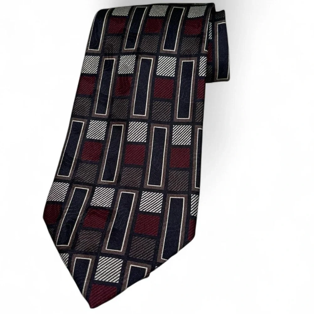 ROBERT TALBOTT Hand Sewn Finest Silk Black Tie w/Geometric Design 58